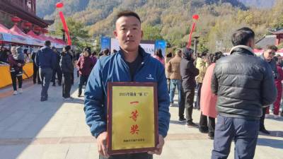 2025年，甘肃省陇南市康县天麻麻王评比及招商会在阳坝召开。三河坝镇斜坡村天麻种